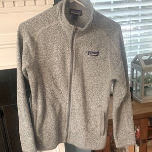 Patagonia women’s full zip better sweater. Size medium. Good condition